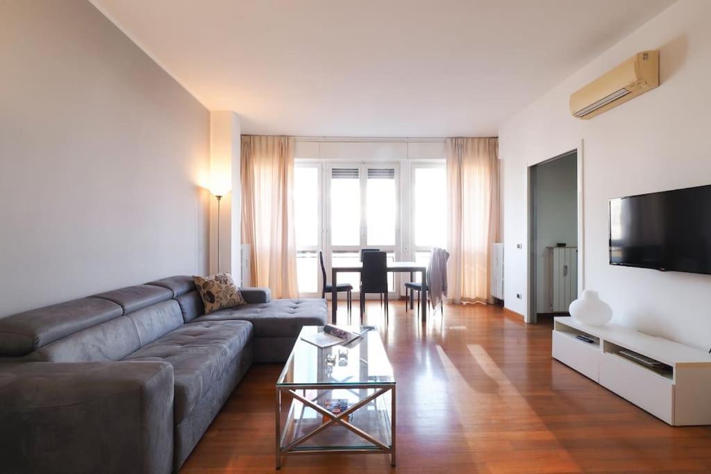 Ampio Bilocale City Life - Mirable Pm Milano Exteriör bild